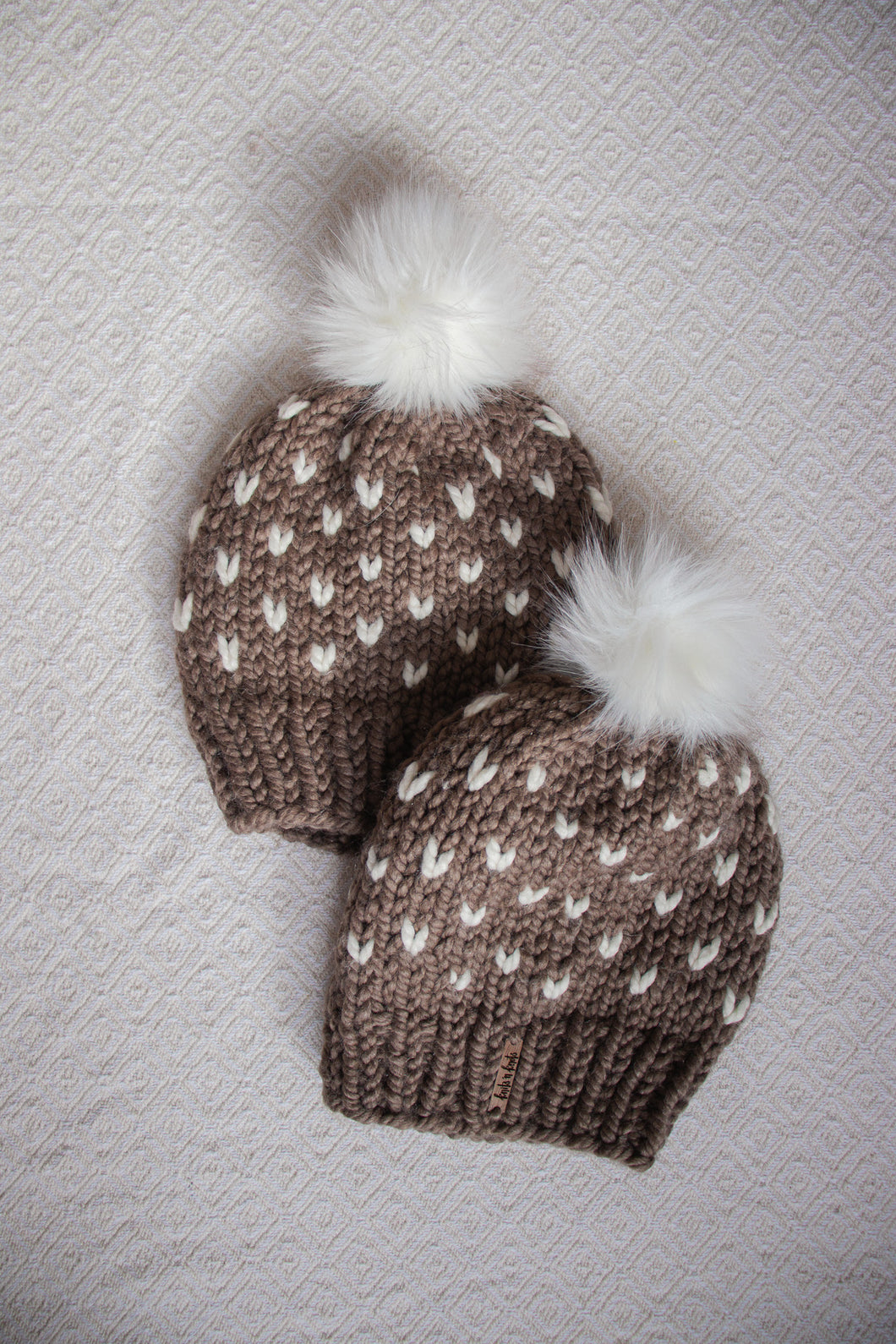 Tiny Hearts Hat - Taupe
