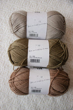 Lion Brand Superwash Merino Yarn Bundle - Assorted Colours (9 skeins)