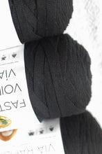 Lion Brand Fast Track Yarn Bundle - Black (5 skeins)