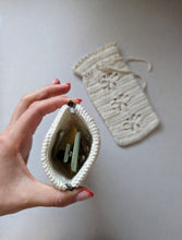 Hibiscus Sunglasses Pouch Crochet Pattern