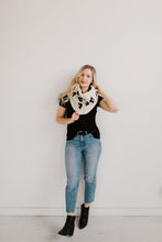 Cheetah Print Cowl Knitting Pattern