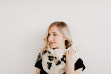Cheetah Print Cowl Knitting Pattern